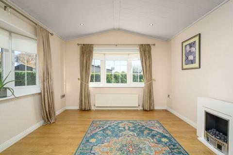 1 bedroom park home for sale, Duffins Orchard, Ottershaw.