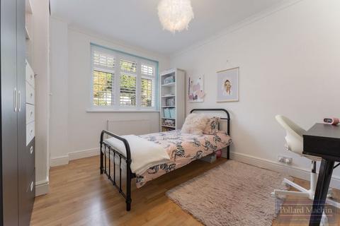16 Hyde Road, South Croydon, CR2 9NP
