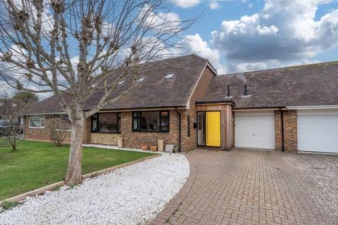 4 bedroom semi-detached house for sale, Fairfield Close, Chichester