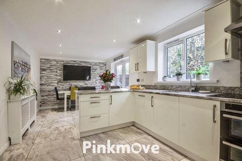 5 bedroom detached house for sale, Edmundsbury Road, Newport - REF# 00025606