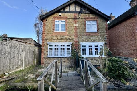 3 bedroom semi-detached house for sale, Wycombe Lane, Wooburn Green HP10