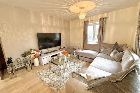 2 bedroom apartment for sale, Frances Drive, Dunstable