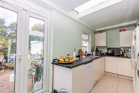 3 bedroom semi-detached house for sale, Ridding Lane, Greenford