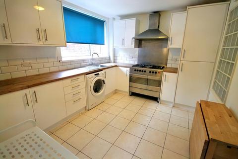 3 bedroom terraced house to rent, Claerwen Drive, Cardiff CF23