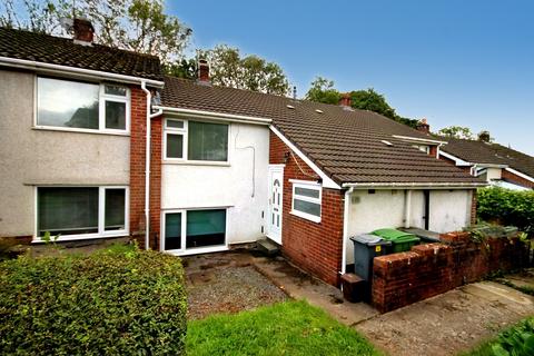 3 bedroom terraced house to rent, Claerwen Drive, Cardiff CF23