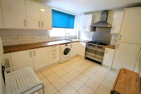 3 bedroom terraced house to rent, Claerwen Drive, Cardiff CF23