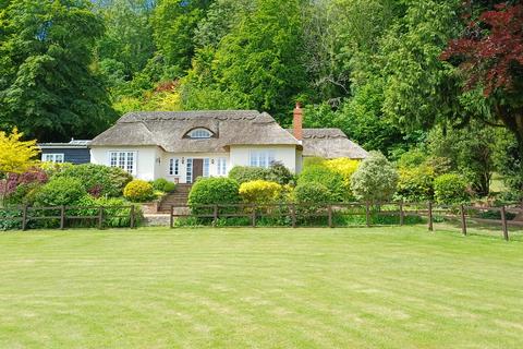 4 bedroom cottage to rent, Green Lane, Hambledon