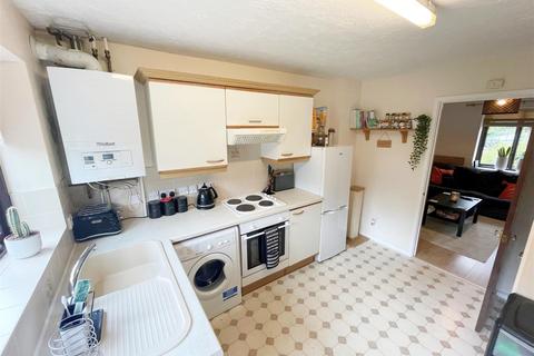 2 bedroom terraced house to rent, Longhedge, Caldecotte