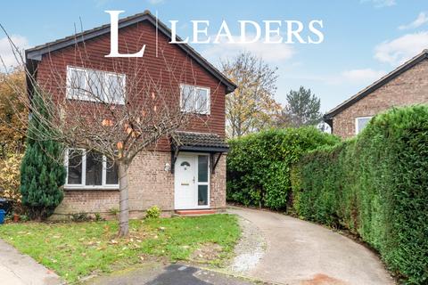 4 bedroom detached house to rent, Coleridge Close, Hitchin , SG4 0QX