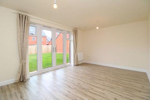 3 bedroom semi-detached house for sale, Nightingale Close, Gloucester