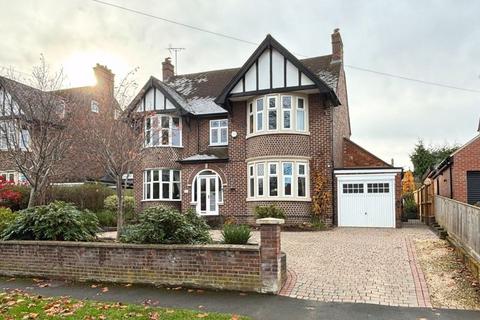 5 bedroom detached house for sale, Estcourt Road, Gloucester