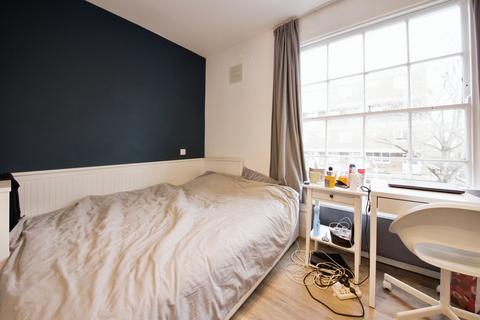 Studio to rent, Bayham Street, NW1