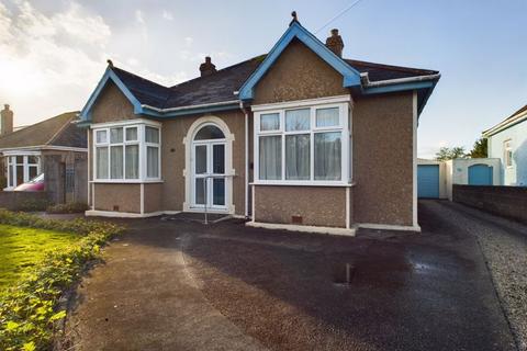 2 bedroom detached bungalow for sale, Killivose Road, Camborne - Chain free sale, cash buyers only