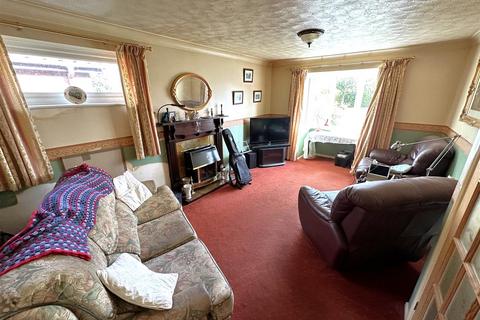 3 bedroom detached bungalow for sale, Catkin Way, New Balderton, Newark