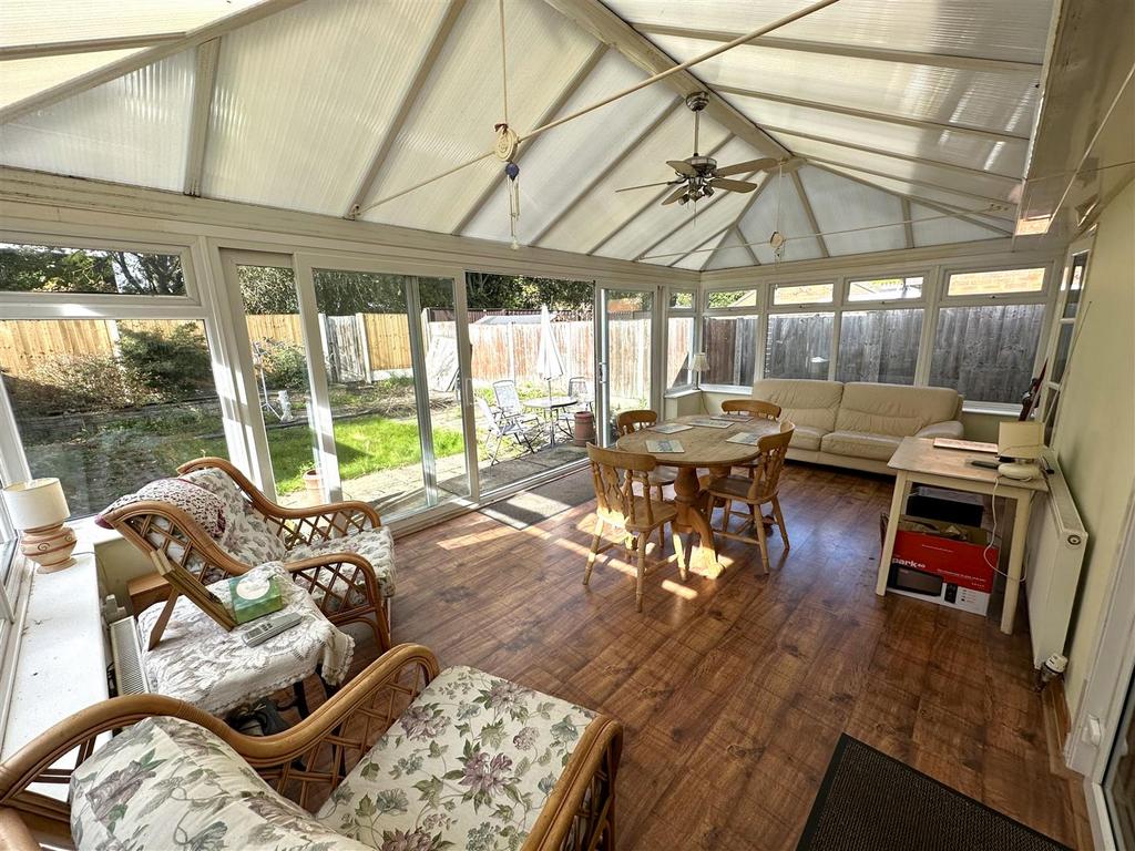 Generous Multi-Purpose Conservatory 433
