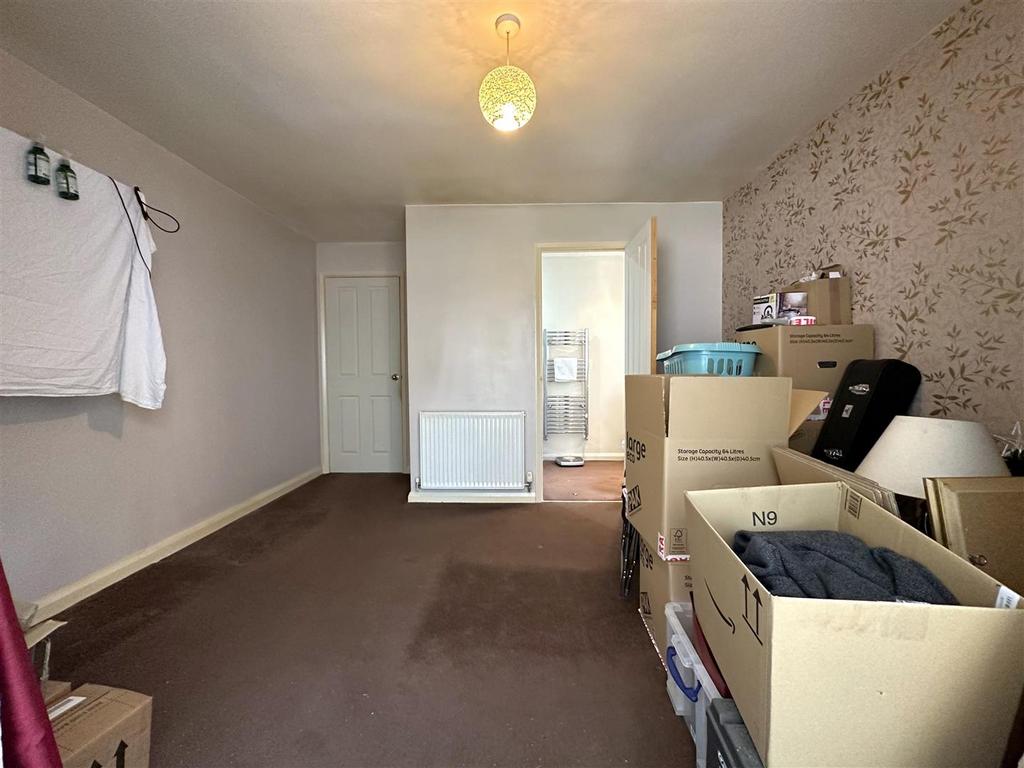 Bedroom One Into En-Suite 464