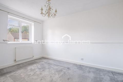 35 Perkins Close, Greenhithe, DA9 9QF