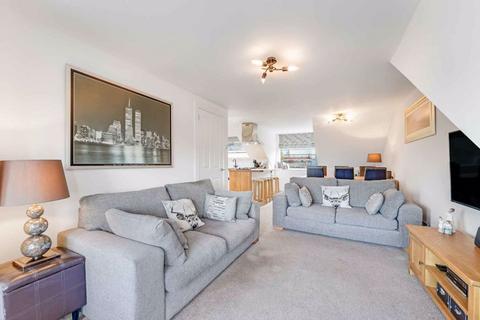 3 bedroom flat for sale, Flat 1, 19 Ardrossan Road, Seamill, KA23 9LZ