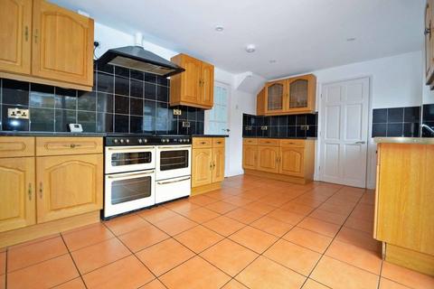 3 bedroom semi-detached house to rent, Yeolands Drive, Clevedon