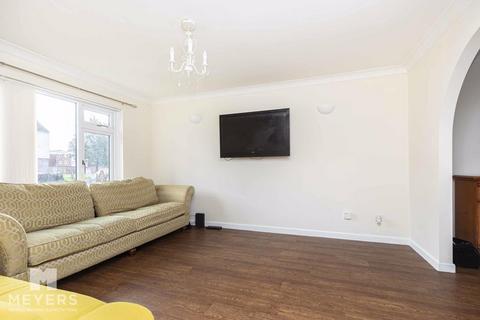 3 bedroom house to rent, Swansbury Drive, Bournemouth, BH8