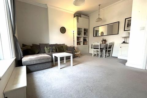 Flat 4, 12 Glen Road, Bournemouth, BH5 1HR