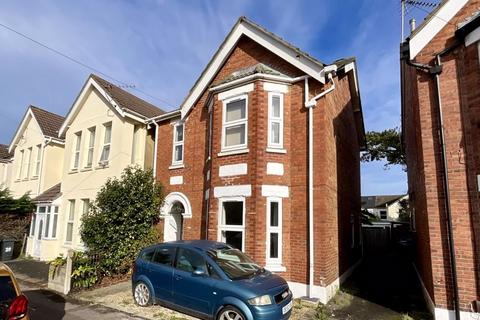 4 bedroom detached house for sale, Somerset Road, Pokesdown