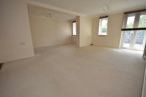 3 bedroom flat to rent, Edward Road, West Bridgford, Nottingham, Nottinghamshire, NG2