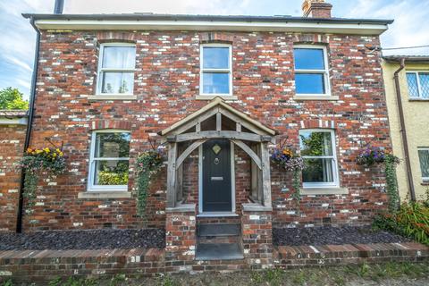 2 Browns Piece, Wotton-under-edge, GL12 7EY