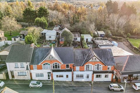 4 bedroom terraced house for sale, Newport Road, Caerphilly CF83