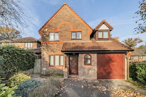 4 bedroom detached house for sale, Westwates Close, Bracknell, Berkshire