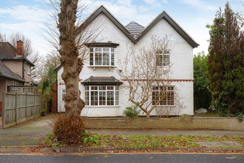 4 bedroom detached house for sale, High View, Pinner, Middlesex