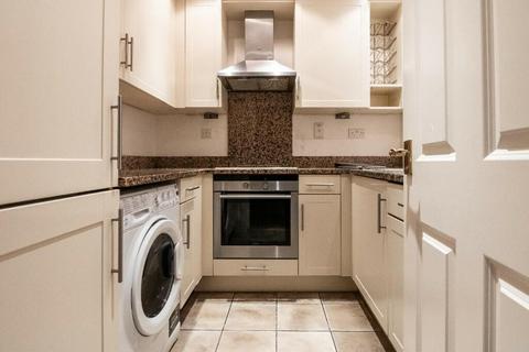 2 bedroom flat to rent, Kew Gardens Road TW9