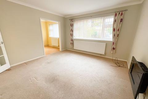 2 bedroom flat to rent, Chalkwell Park Drive, Leigh-on-Sea SS9