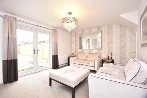 3 bedroom semi-detached house for sale, Daisy Place, Seacroft, Leeds, West Yorkshire