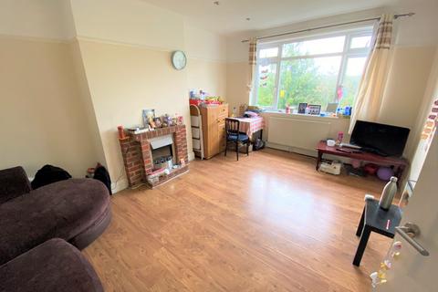 1 bedroom flat to rent, Chalford Court,  Pershore Close, Ilford