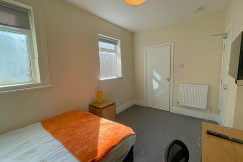 undefined, Room 4