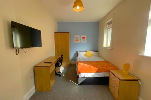 undefined, Room 4