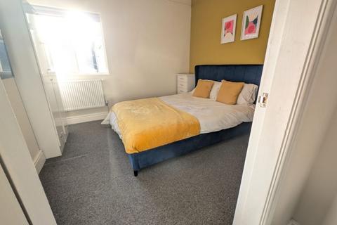 undefined, Room 5