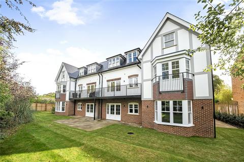 2 bedroom apartment for sale, HIghcliffe BH23