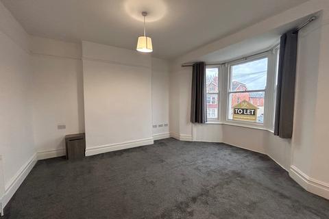 1 bedroom flat to rent, 8 Glendinning Avenue, Weymouth DT4