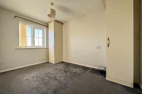 3 bedroom end of terrace house to rent, Roundhouse Crescent, Nottinghamshire S81