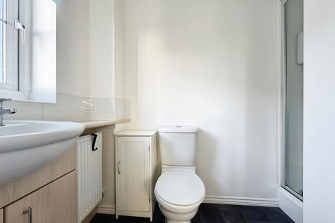3 bedroom end of terrace house to rent, Roundhouse Crescent, Nottinghamshire S81