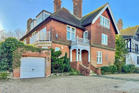 4 bedroom apartment for sale, Sandgate Road, Kent CT20