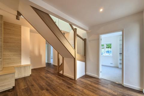 5 bedroom detached house to rent, Dealtree Close, Brentwood CM15