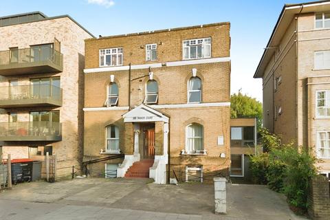 1 bedroom apartment for sale, Seven Sisters Road, London N4