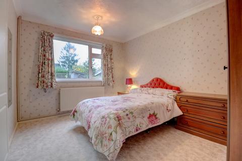 3 bedroom bungalow for sale, Oakengrove Close, High Wycombe HP15