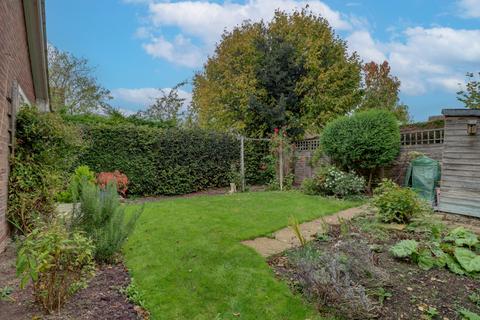 undefined, Oakengrove Close, High Wycombe HP15