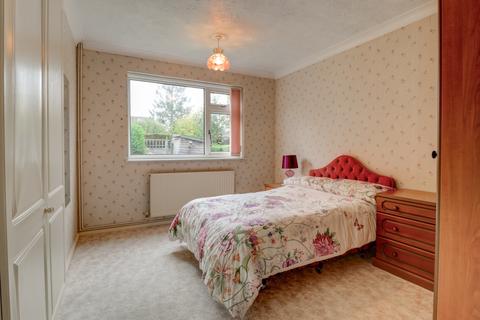 undefined, Oakengrove Close, High Wycombe HP15