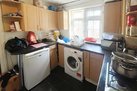 1 bedroom flat for sale, Plumstead High Street, London SE18