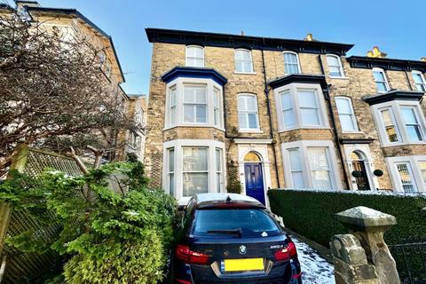 5 bedroom end of terrace house for sale, Princess Royal Terrace, North Yorkshire YO11